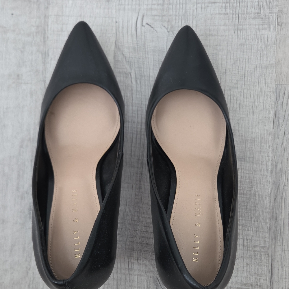 Kelly & Katie Black Pointed Heels